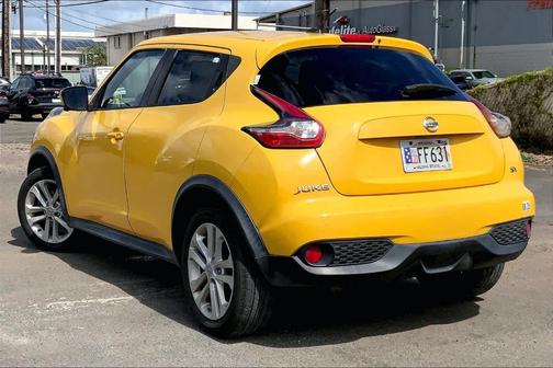 Solor Yellow 2015 Nissan Juke SV