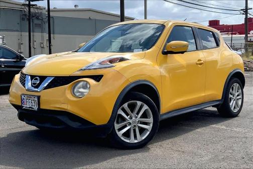 Solor Yellow 2015 Nissan Juke SV