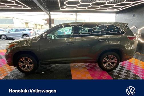 2016 Toyota Highlander LE