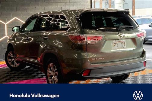 2016 Toyota Highlander LE