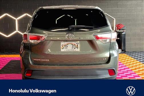 2016 Toyota Highlander LE