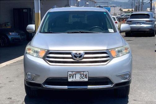 Classic Silver Metallic 2012 Toyota Highlander SE