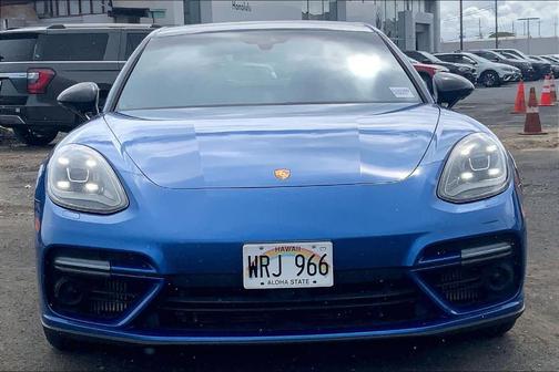 Sapphire Blue Metallic 2017 Porsche Panamera Turbo