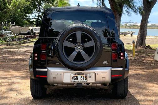 Santorini Black Metallic 2022 Land Rover Defender 110 SE