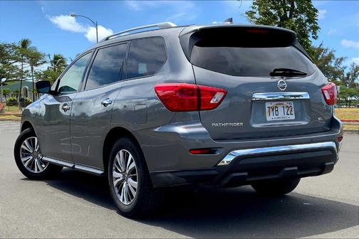 2020 Nissan Pathfinder SL
