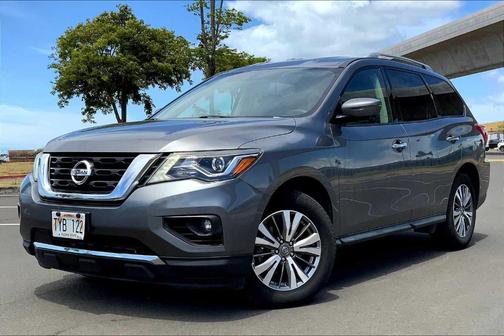 2020 Nissan Pathfinder SL