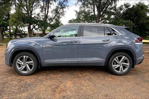 Pure Gray 2024 Volkswagen Atlas Cross Sport 2.0T SEL R-Line