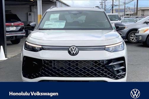 Sandstone 2026 Volkswagen Tiguan 2.0T SE R-Line Black