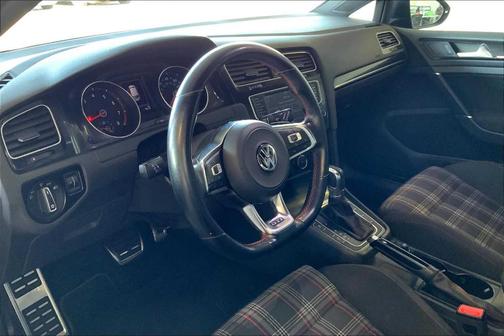 2017 Volkswagen Golf GTI S 4-Door