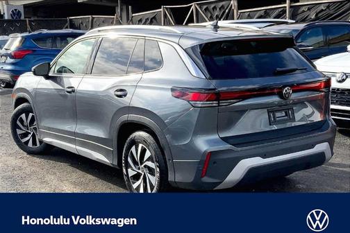 Platinum Gray Metallic 2026 Volkswagen Tiguan 2.0T S