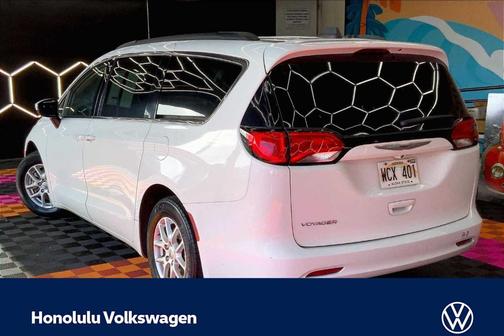 2021 Chrysler Voyager LXI