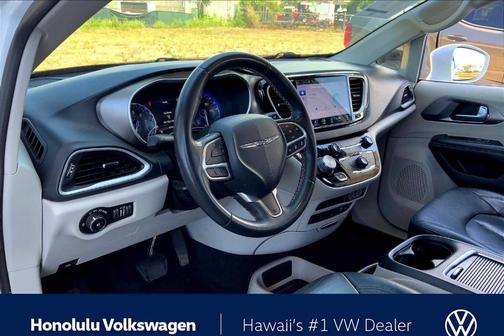 2022 Chrysler Pacifica Touring-L