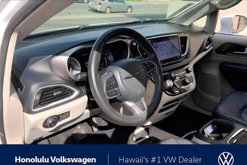 2022 Chrysler Pacifica Touring-L