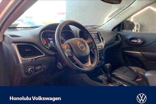 Bright White Clearcoat 2019 Jeep Cherokee Latitude Plus