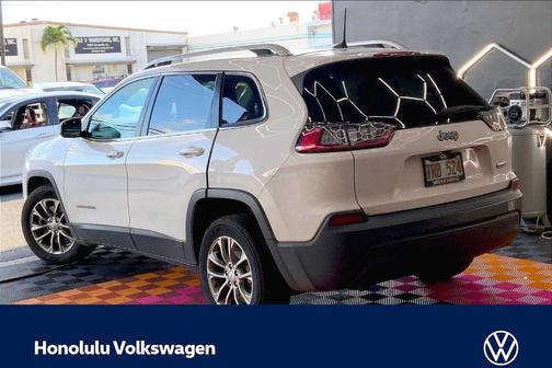 Bright White Clearcoat 2019 Jeep Cherokee Latitude Plus