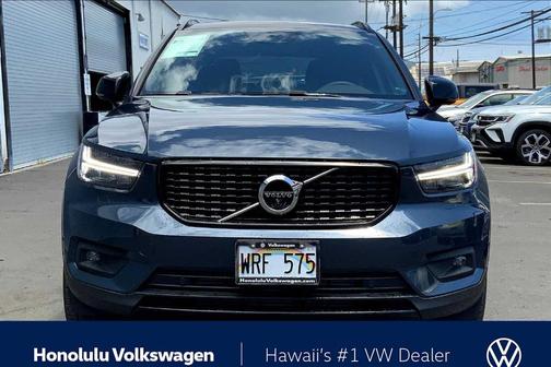 2022 Volvo XC40 T5 R-Design