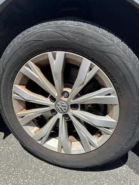 Pure White 2019 Volkswagen Tiguan 2.0T SE