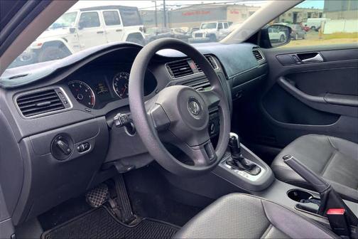 Black Uni 2014 Volkswagen Jetta SE