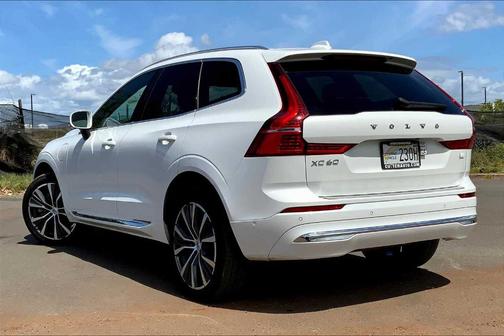 2022 Volvo XC60 Recharge Plug-In Hybrid T8 Inscription Expression