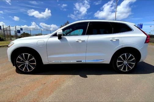 2022 Volvo XC60 Recharge Plug-In Hybrid T8 Inscription Expression