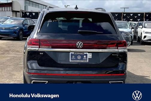 Deep Black Pearl Effect 2026 Volkswagen Atlas 2.0T SE W/TECHNOLOGY