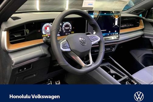 Deep Black Pearl Effect 2026 Volkswagen Tiguan 2.0T SEL R-Line Turbo