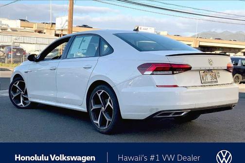 2021 Volkswagen Passat 2.0T R-Line