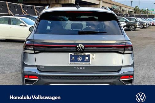 Platinum Gray Metallic 2026 Volkswagen Taos 1.5T SE