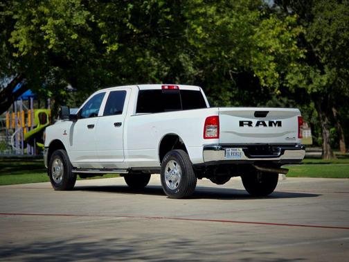 2024 RAM 2500 Tradesman Crew Cab 4x4 8' Box
