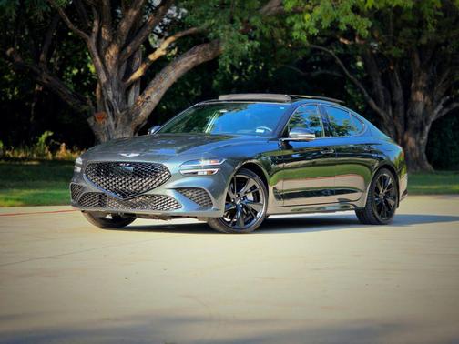 2023 Genesis G70 3.3T RWD