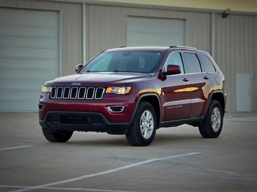 2020 Jeep Grand Cherokee Laredo