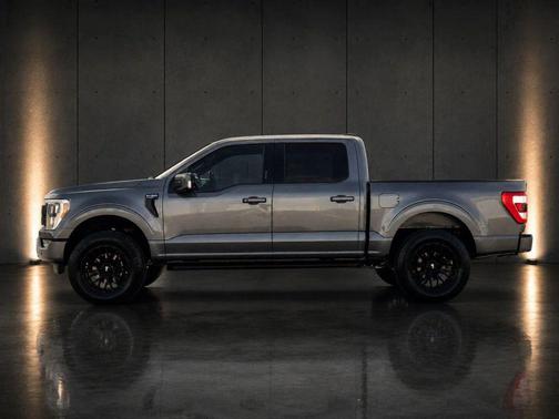 Carbonized Gray Metallic 2023 Ford F-150 Lariat
