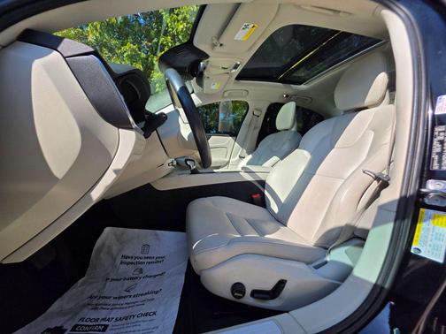 2020 Volvo S60 T5 Momentum