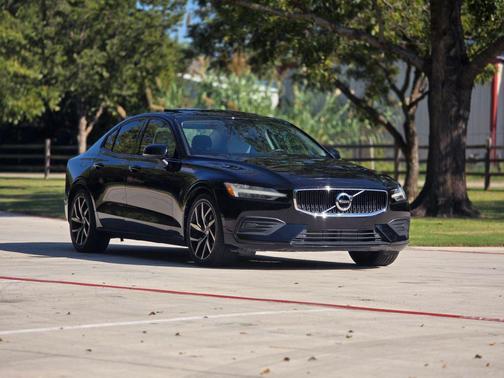 2020 Volvo S60 T5 Momentum
