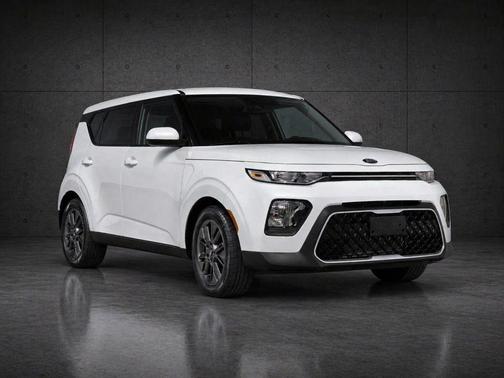 Snow White Pearl 2021 Kia Soul EX