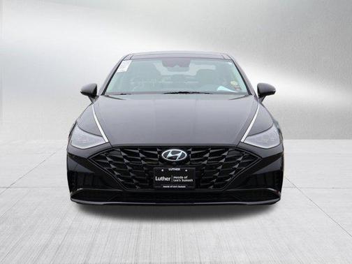 2022 Hyundai SONATA Limited