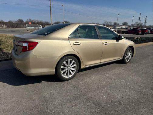 2012 Toyota Camry Hybrid XLE