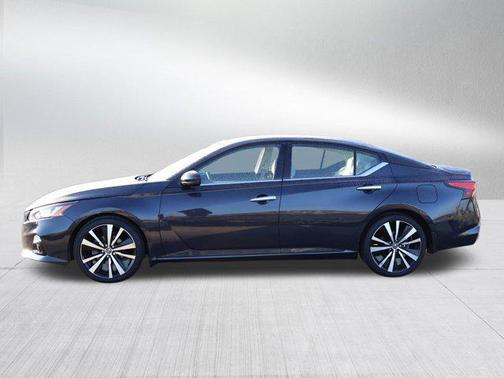 2020 Nissan Altima Platinum FWD