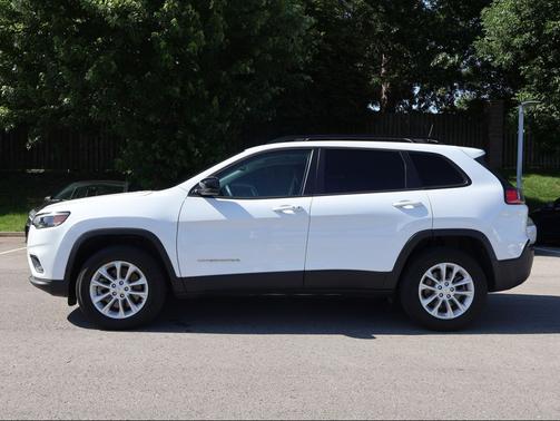 Bright White Clearcoat 2022 Jeep Cherokee Latitude Lux