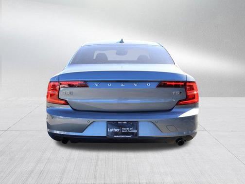 2018 Volvo S90 T5 Momentum