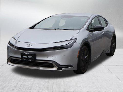 2024 Toyota Prius Prime SE