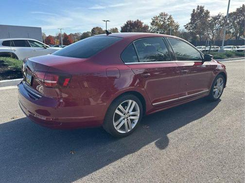 2017 Volkswagen Jetta 1.8T SEL