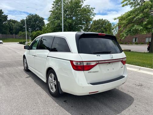 White Diamond Pearl 2013 Honda Odyssey Touring