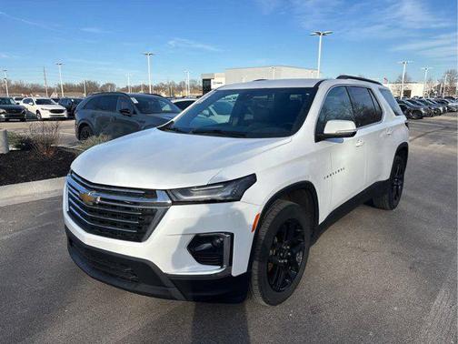 2023 Chevrolet Traverse LT Leather