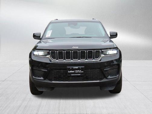 2022 Jeep Grand Cherokee Laredo