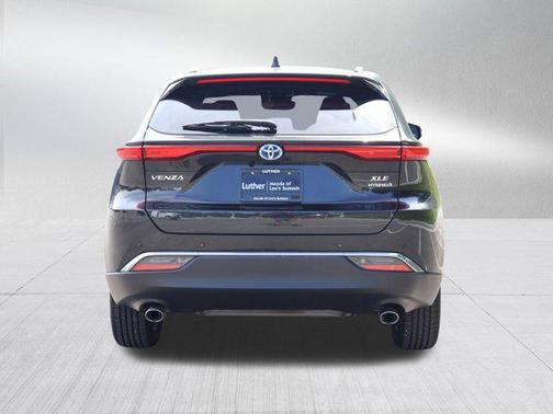 2022 Toyota Venza XLE