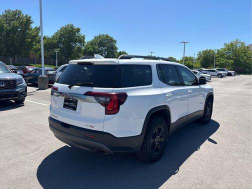 Summit White 2023 GMC Acadia AWD AT4