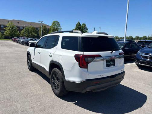 Summit White 2023 GMC Acadia AWD AT4