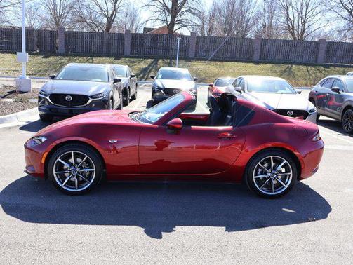 2022 Mazda MX-5 Miata RF Grand Touring