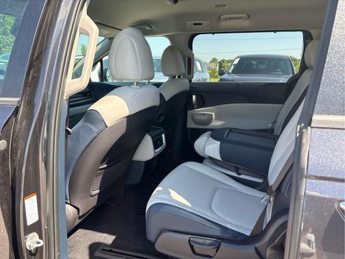 Panthera Metal 2025 Kia Carnival Hybrid EX